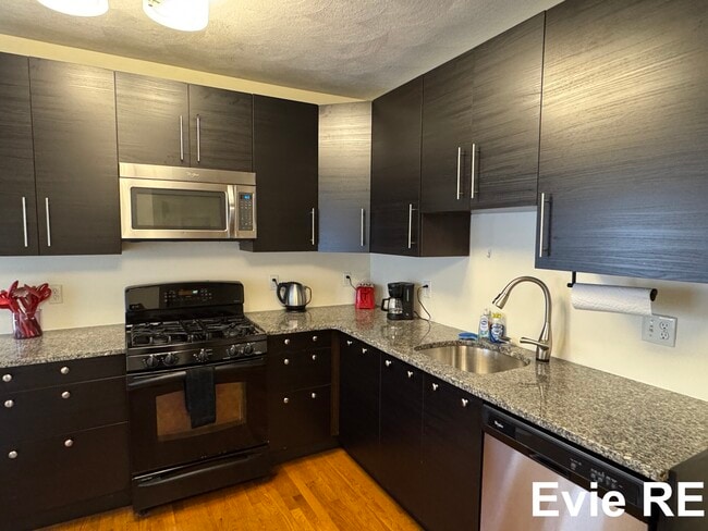 Photo - 66 Hano St Unit 4