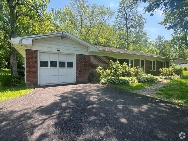 Building Photo - 316 NY-32 Rental