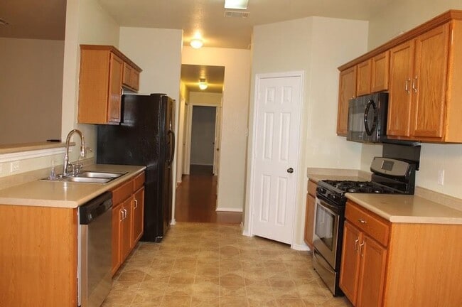 Photo - 1009 Clayton Dr