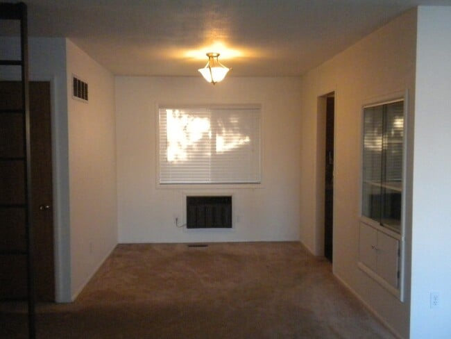 Photo - Oversized (@ whopping 2,600+ Sq. Ft.), Beautifully Charming 3-Bed, 2-Bath Home in Wenatchee!!