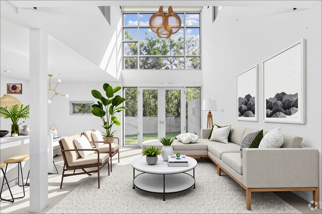 Building Photo - 4111 W Sunset Blvd Rental
