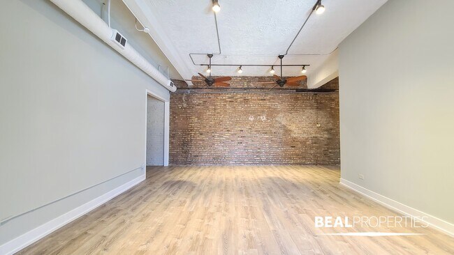 Photo - 2320 N Damen Ave Unit 3