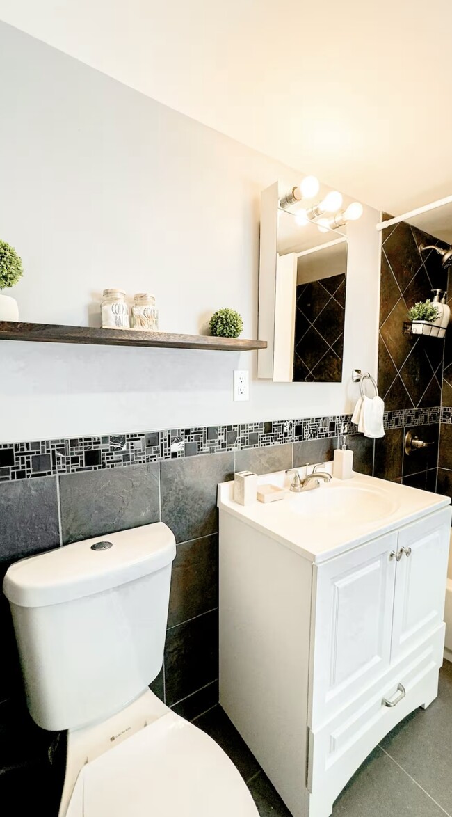 Photo - 647 38th St Unit C