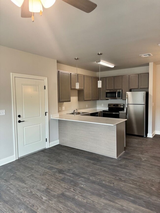 Photo - The Ascent on 80