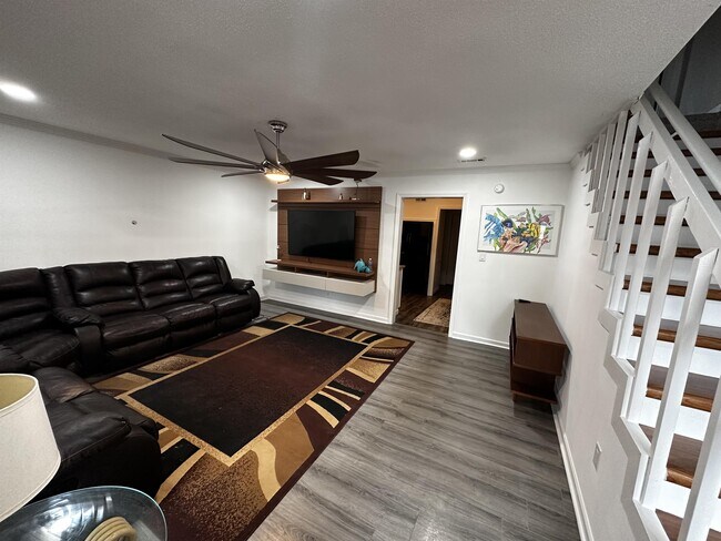 Photo - 2607 Yaupon Dr