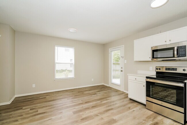 Photo - 968 Indigo Dr