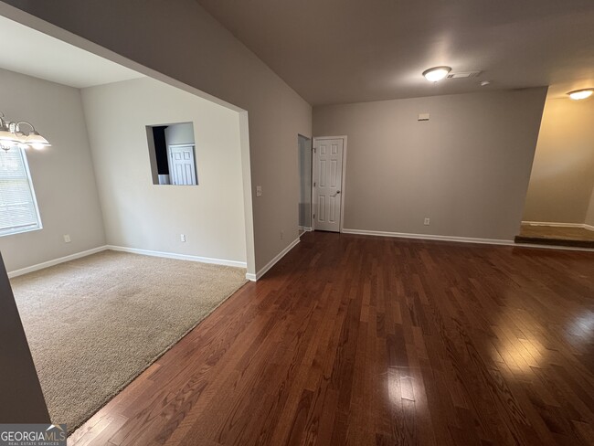 Photo - 262 Village Dr