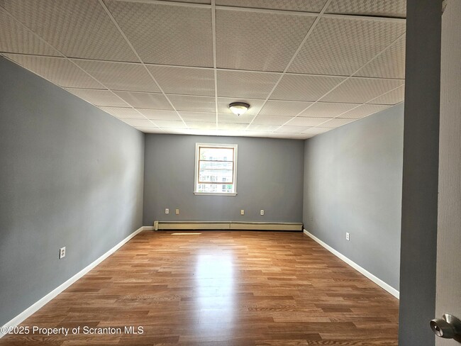 Photo - 112-114 N Valley Ave