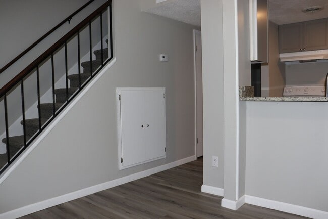 Building Photo - 605 E Central Ave Unit Classic w/ W/D hookups Rental