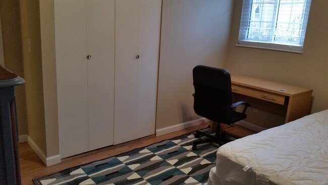 Photo - 7943 Irwin Ave