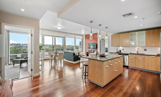 Building Photo - 1620 Little Raven St Unit 406