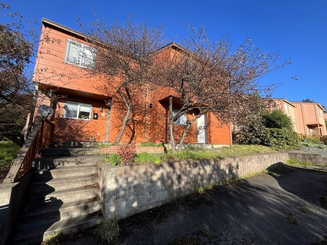 Photo - 840 D St Unidad 840 D #Z [PRM: Brittany]