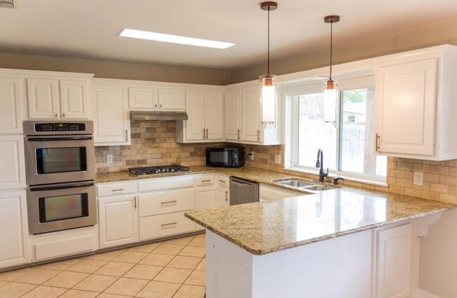 Photo - 1304 Tiffany Ln