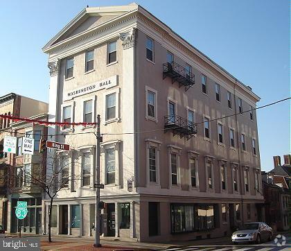 Building Photo - 10 W King St Unit 401 Rental