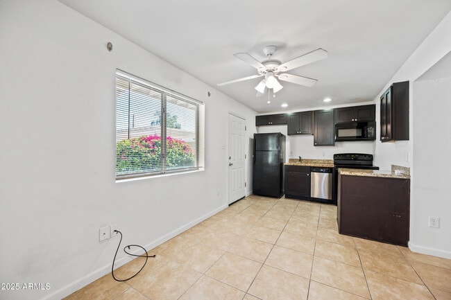 Photo - 3949 E Earll Dr Unit 2