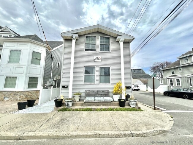 Building Photo - 840 E Broadway Unit 2 Rental