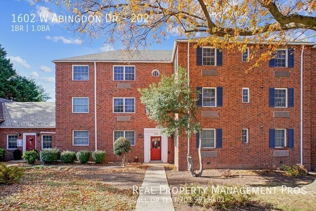 Building Photo - 1602 W Abingdon Dr Unit 202