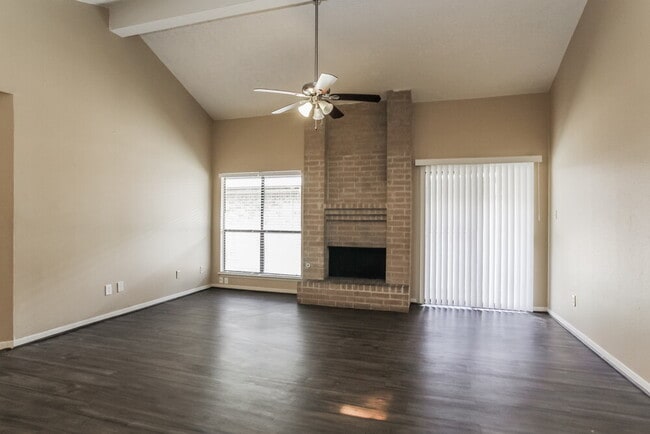 Photo - 3425 Benfield Dr