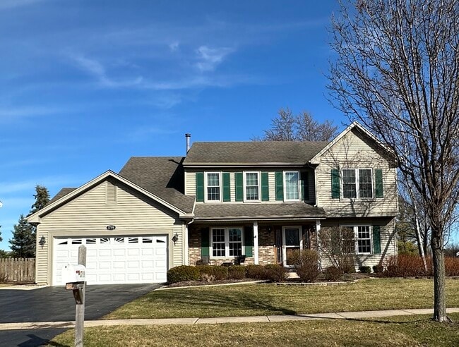 Building Photo - 1799 Deerhaven Dr