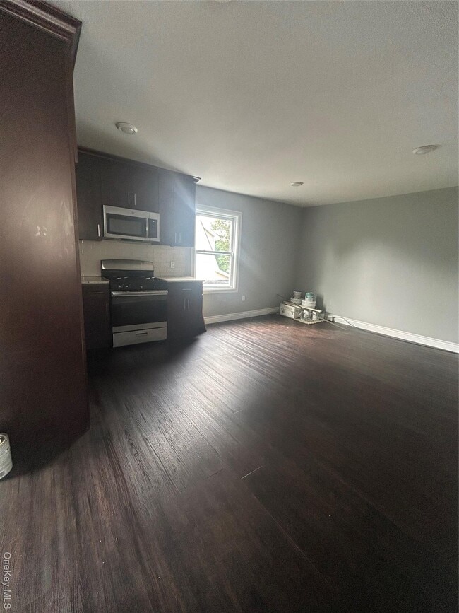 Building Photo - 41 Chapman Pl Rental