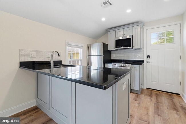 Photo - 103 Krewson Terrace