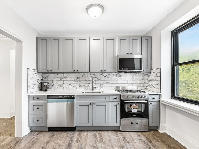 Photo - 21-39-39 78th St Unit 2