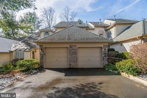 Photo - 9 Red Oak Dr Townhome
