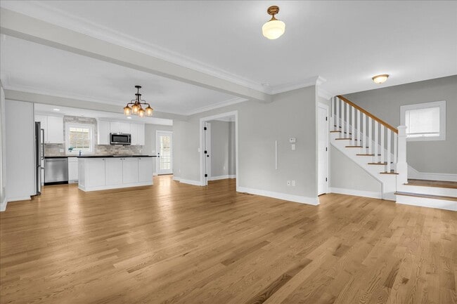 Photo - 203 Curry Ave