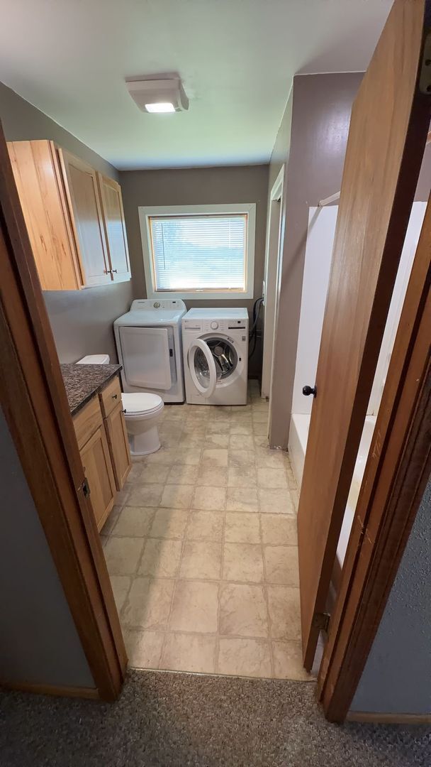 W4919 Pine Ave Unit B