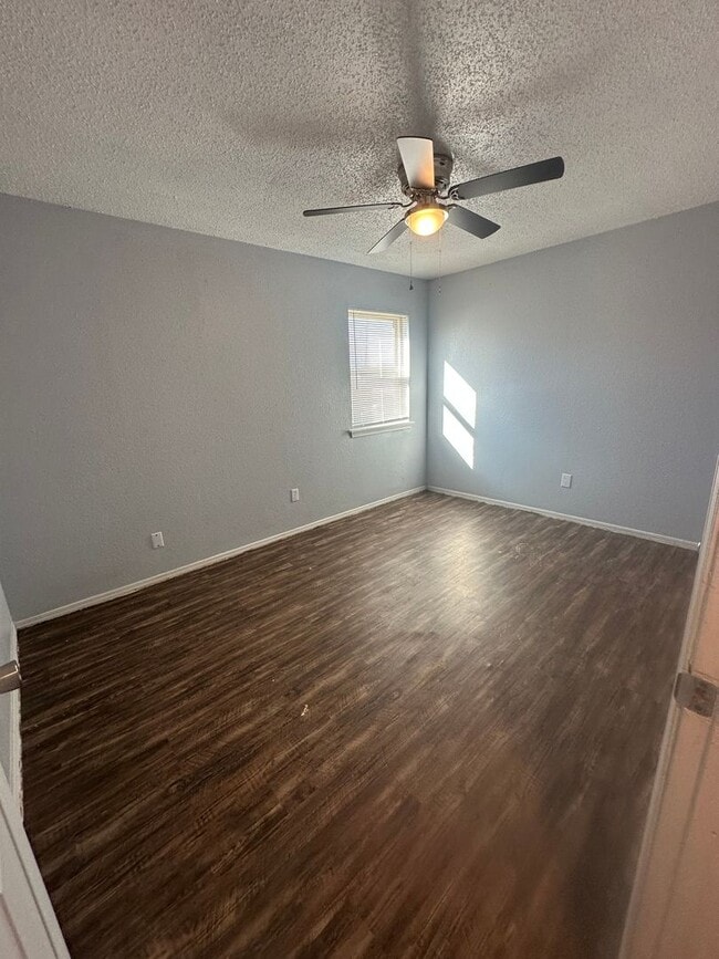 Photo - 301 N Louisiana St Unit 1