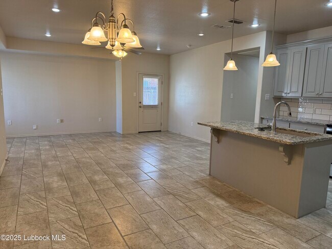 Photo - 6711 Pontiac Ave