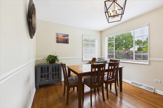 Photo - 40 S Maywood Rd