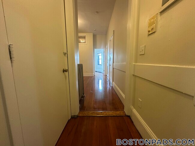 Photo - 41 Bay State Rd Unidad 4R