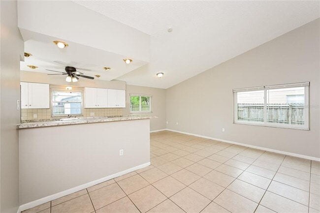 Photo - 809 Largo Ct