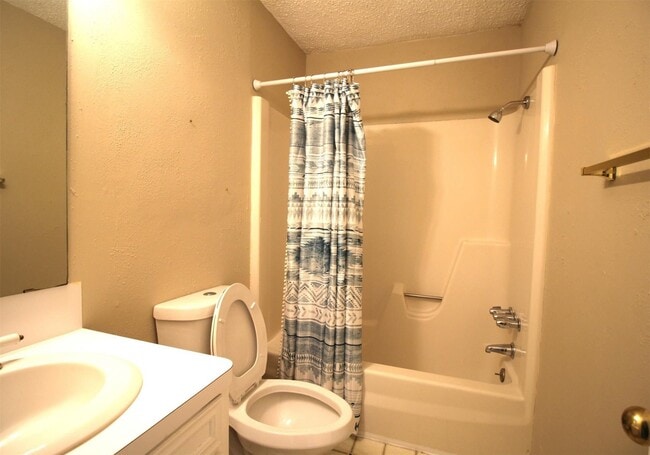 Building Photo - 1310 S Caney Dr