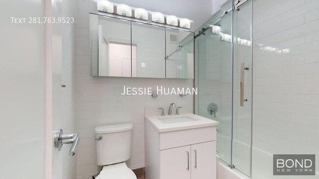 Photo - 405 E 56th St Unidad 1JK