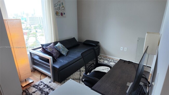 Photo - 10 SW South River Dr Unidad 1603