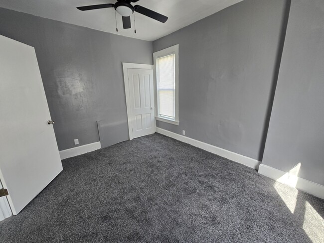 Photo - 1122 E 6th Ave