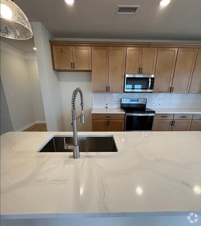 Building Photo - 4 Stratton Dr Unit 205 Rental