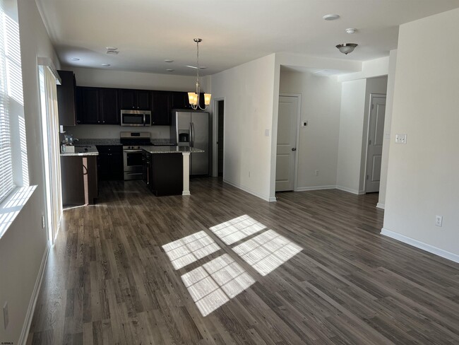 Photo - 2 Misty Lake Ct