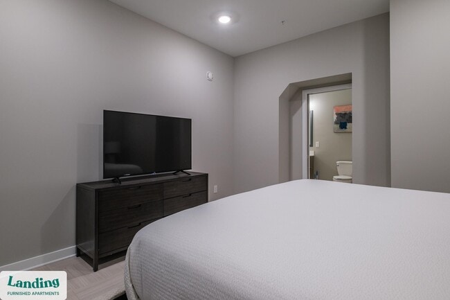 Photo - 600 19th St N Unidad 604