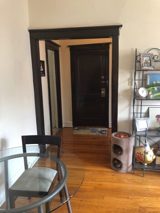 Photo - 3504 N Wolcott Ave Unit 4