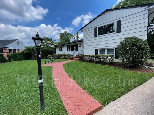 Photo - 1723 Merryhill Pl House