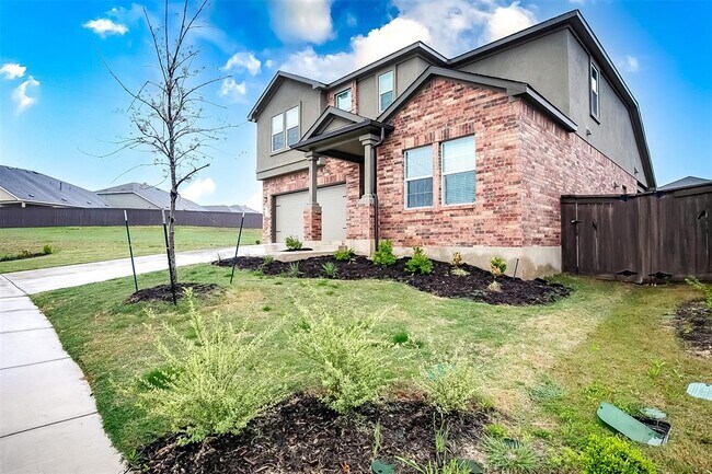 Photo - 1024 Bluewood Bend