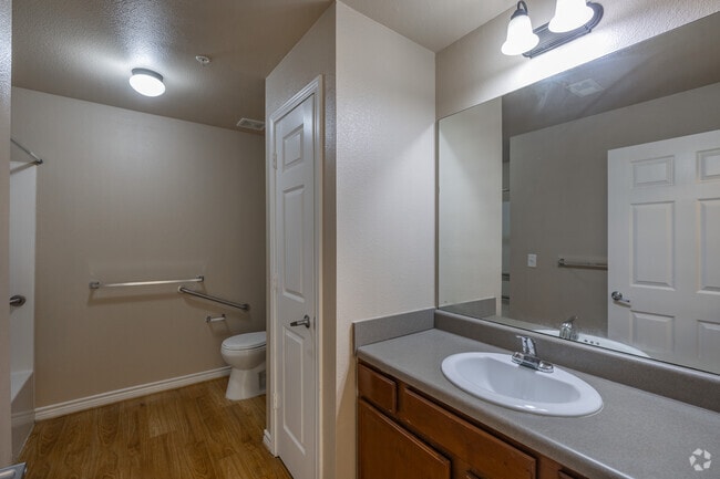 BATHROOM - Huntington Beaumont