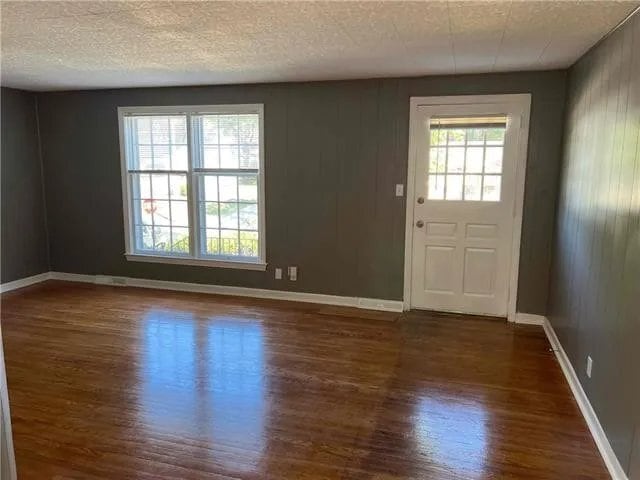 Photo - 6400 Walrond Ave