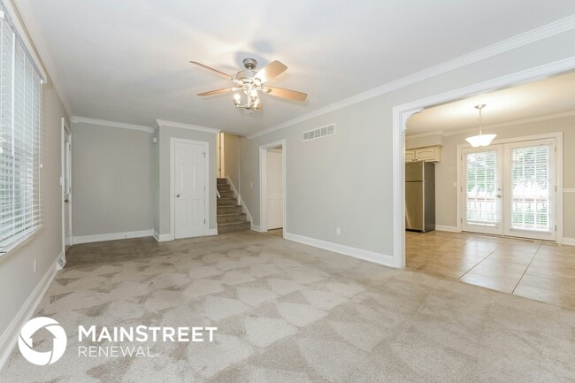 Photo - 415 W Cambridge Rd