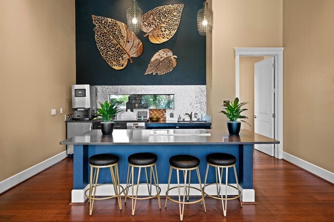 Photo - Quinn Crossing Apartments