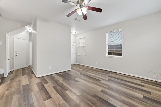 Photo - 6406 Waldron Dr