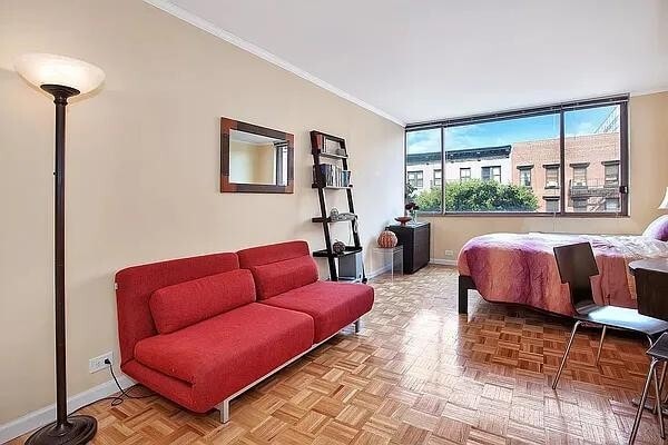 393 W 49th St Unit 4K